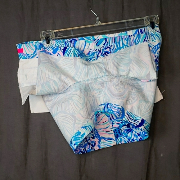 Lilly Pulitzer Kellar Stretch Shorts - Bermuda Blue Fishful Thinking - Picture 16 of 16